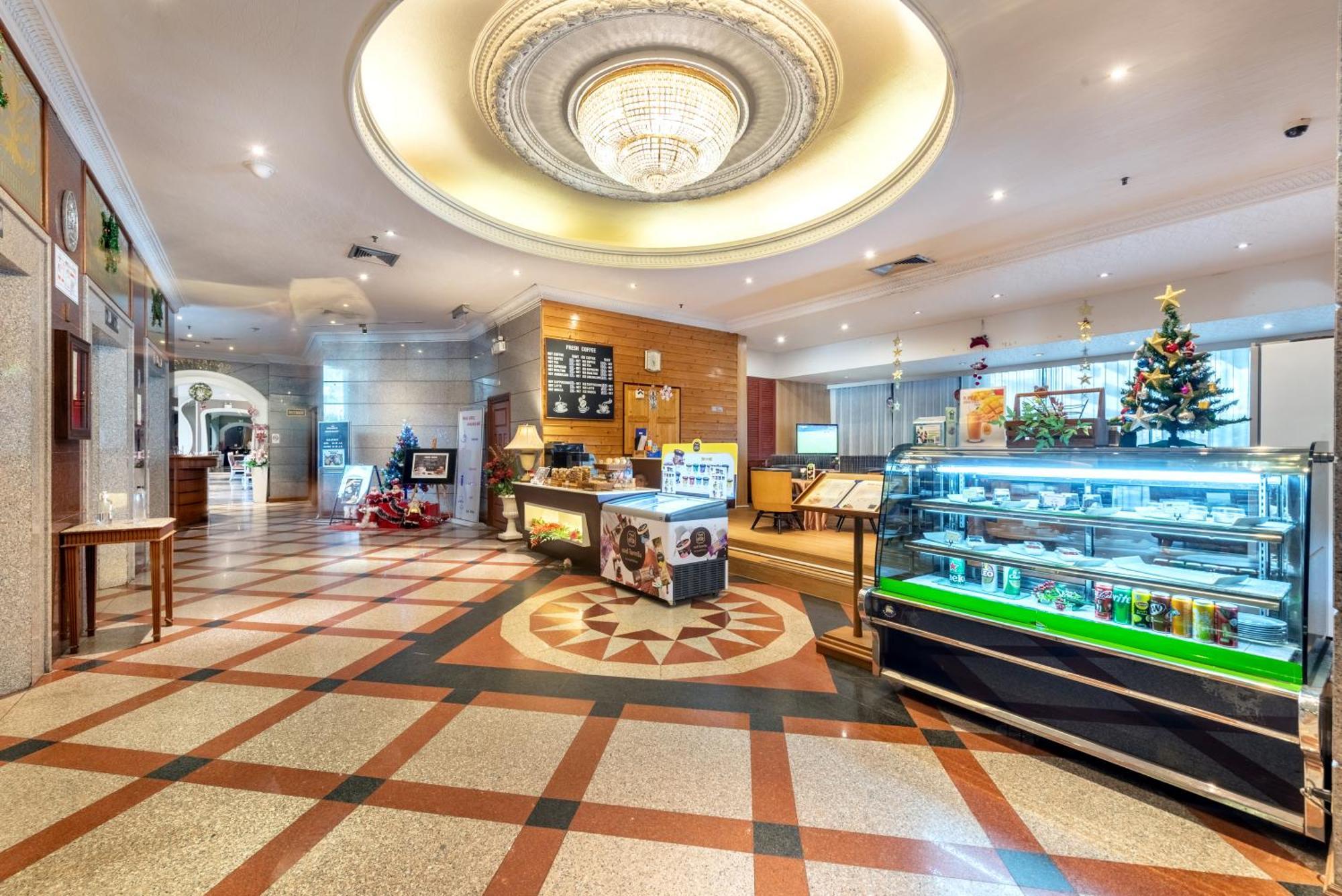 Royal Benja Hotel Bangkok Exterior photo Lobby