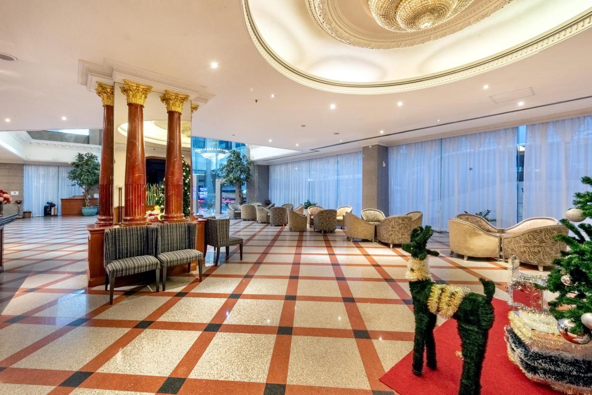 Royal Benja Hotel Bangkok Exterior photo Lobby