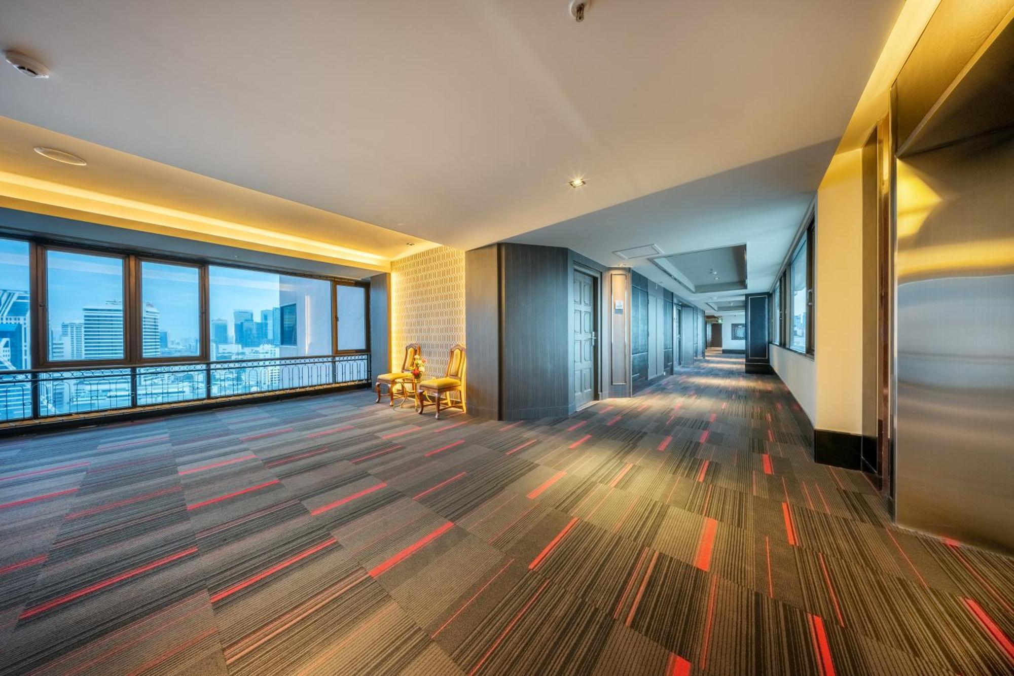 Royal Benja Hotel Bangkok Exterior photo